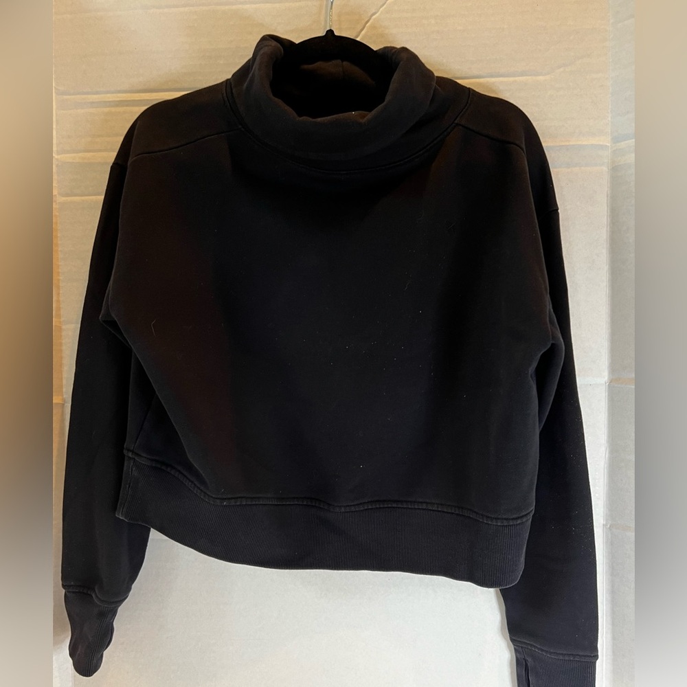 Women’s travel sweatshirt